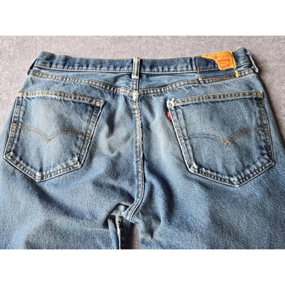 Levi's Men's 505 Jeans Distressed Med Wash Straight Leg Med Rise 34x30